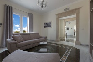 Villa Deluxe, 3 chambres | Coin séjour