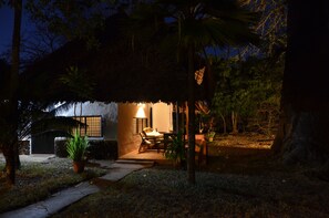 Front of property – evening/night - Diani house (Diani Beach)