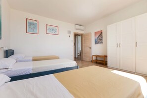 House, 2 Bedrooms, Terrace, Sea View
