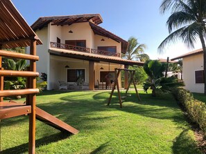 Children’s play area – outdoor - Eco Village Cumbuco (Caucaia)