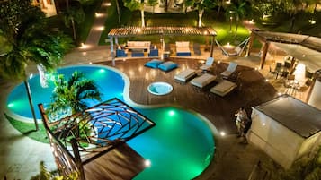 Outdoor pool, open 8 AM to 10 PM, sun loungers