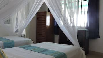 Deluxe Chalet, 3 Bedrooms | 3 bedrooms, blackout curtains, bed sheets
