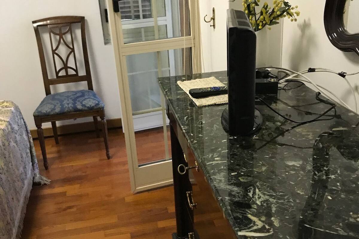 Double Room, Private Bathroom (External Shared Kitchen) | Iron/ironing board, free cribs/infant beds, free WiFi