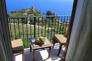 Balcony - Hotel Torre Bennistra (Castellammare del Golfo)