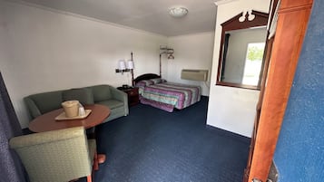 Blackout curtains, free WiFi, bed sheets