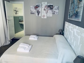 Classic Double Room, 1 Queen Bed, Balcony | Frette Italian sheets, premium bedding, down duvets, free minibar items - Domus Regia (Olbia)