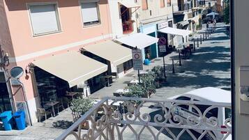 Habitación básica doble, 1 cama individual grande | Vista desde la habitación