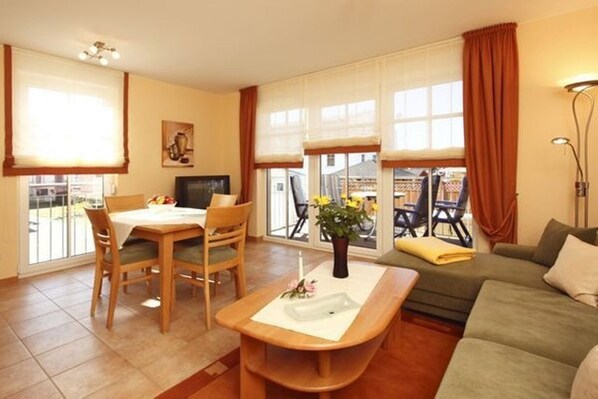 Apartment, 2 Bedrooms | Living room - Villa Ilona (Heringsdorf)