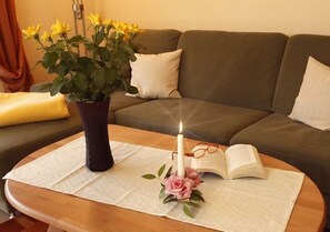 Apartment, 2 Bedrooms | Living room - Villa Ilona (Heringsdorf)