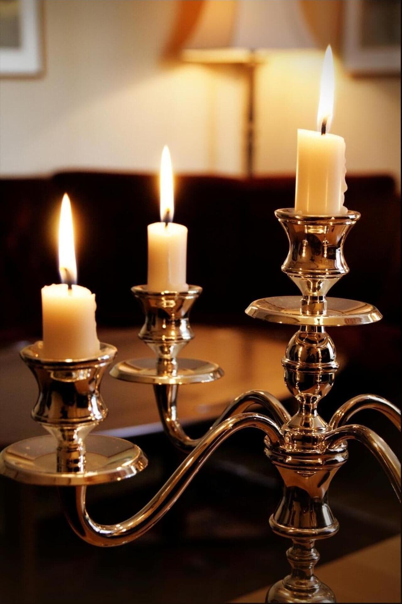 lunch and dinner served, local and international cuisine