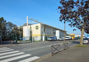 Front of property - B&B Hotel Viry-Châtillon (Viry-Chatillon)