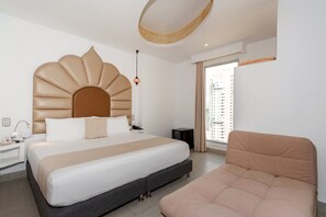 Standard Room | Premium bedding, minibar, in-room safe, desk - Hotel Cartagena Dubai (Cartagena)