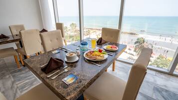 Daily buffet breakfast (COP 45000 per person)