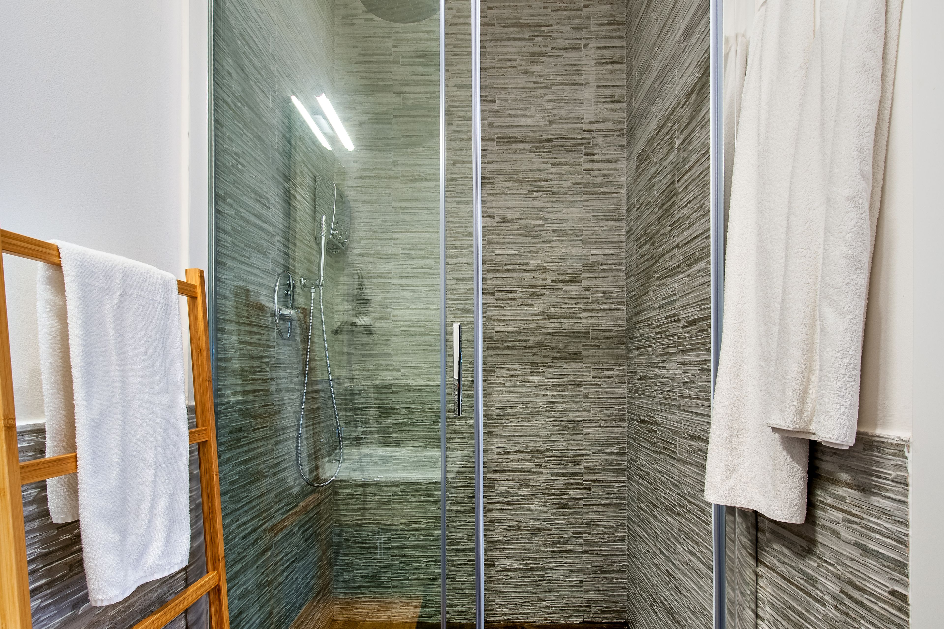 Camera doppia, terrazzo | Doccia