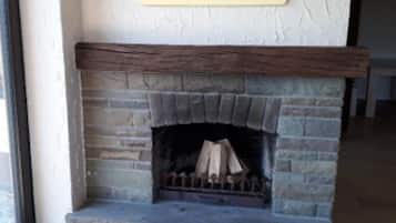 Apartment, Multiple Beds | Room amenity