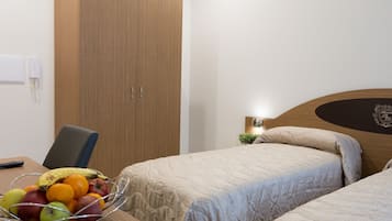 Standard Double Room, 1 Bedroom | 1 bedroom, in-room safe, desk, free WiFi