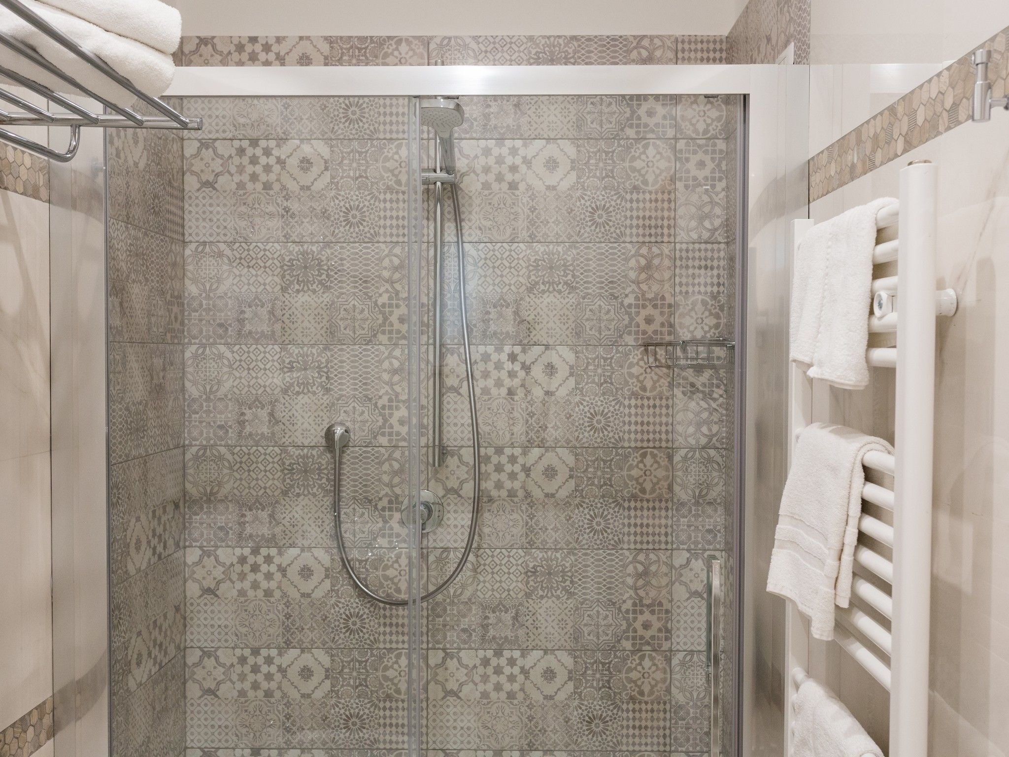 Bathroom | Shower, free toiletries, hair dryer, bidet