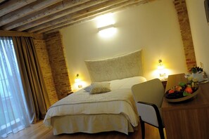 Minibar, in-room safe, blackout curtains, iron/ironing board - Do Ciacole in Relais (Mira)