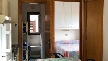 Bungalow, 2 Bedrooms | Private kitchen | Fridge, stovetop, cookware/dishes/utensils