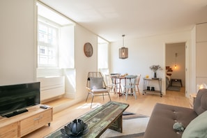 Deluxe Apartment, 1 Bedroom, City View | Living area - Almaria Edifício Officina Real (Lisbon)