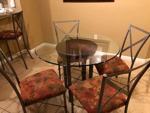 Family Condo, 2 Bedrooms, Garden View, Garden Area | In-room dining