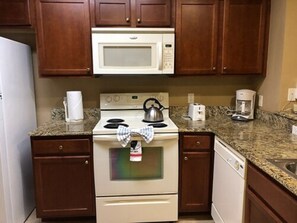 Family Condo, 2 Bedrooms, Garden View, Garden Area | Private kitchen