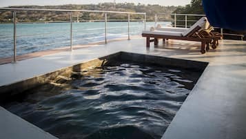 Private pool