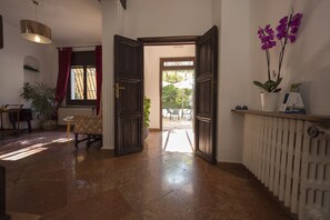 Interior entrance - Gala Placida Experience 1923 (Granada)