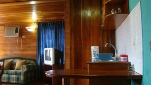 Suite, Balcony | Living room - Hotel Laguna (Bocas del Toro)