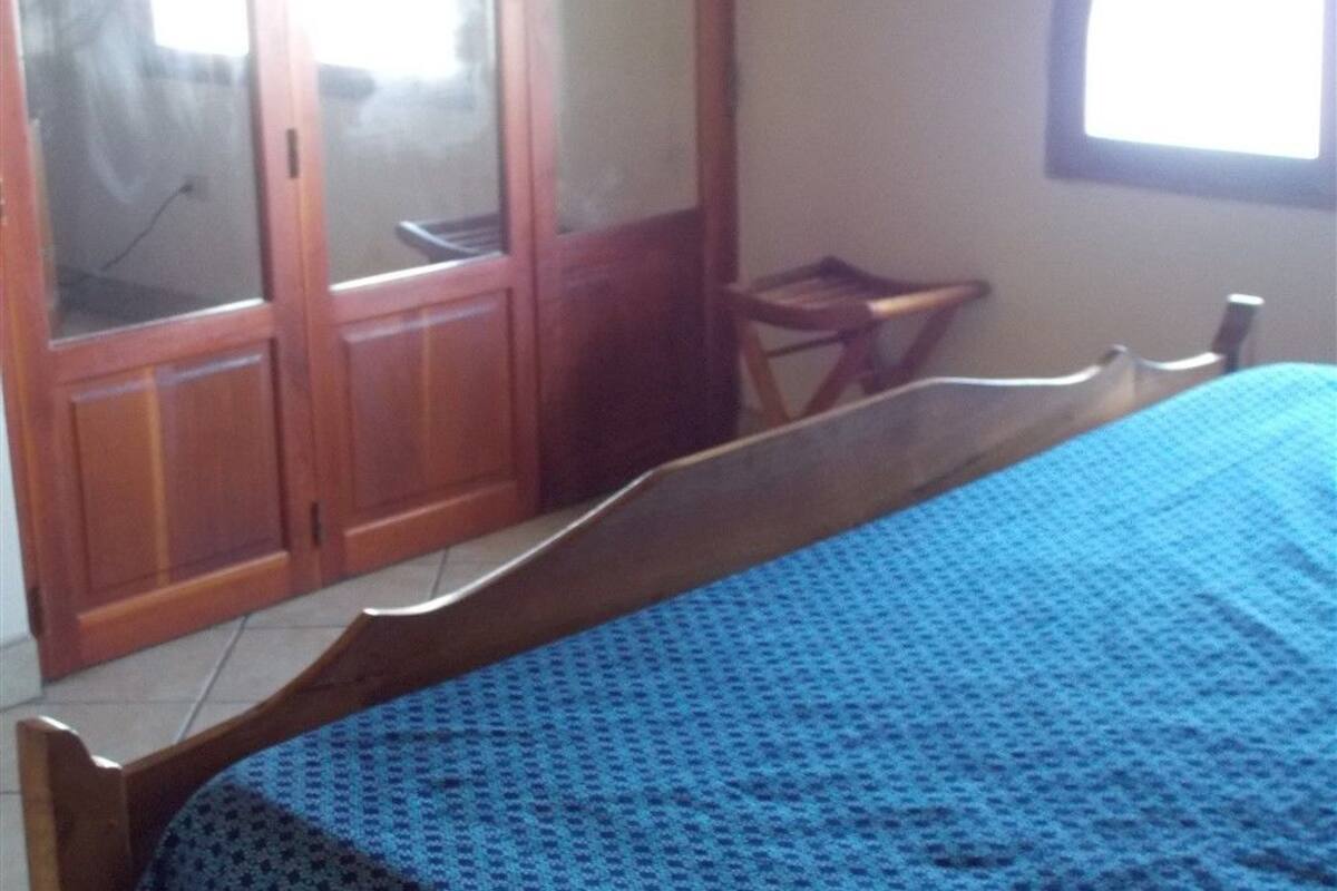 4 bedrooms, desk, free WiFi, bed sheets