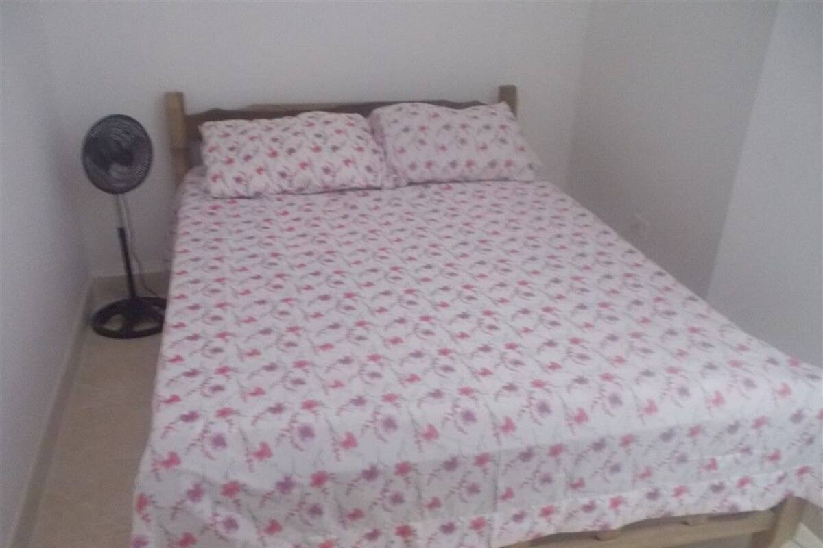 4 bedrooms, desk, free WiFi, bed sheets