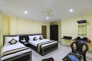 Suite Mewah | 1 kamar tidur, seprai premium, minibar, dan brankas