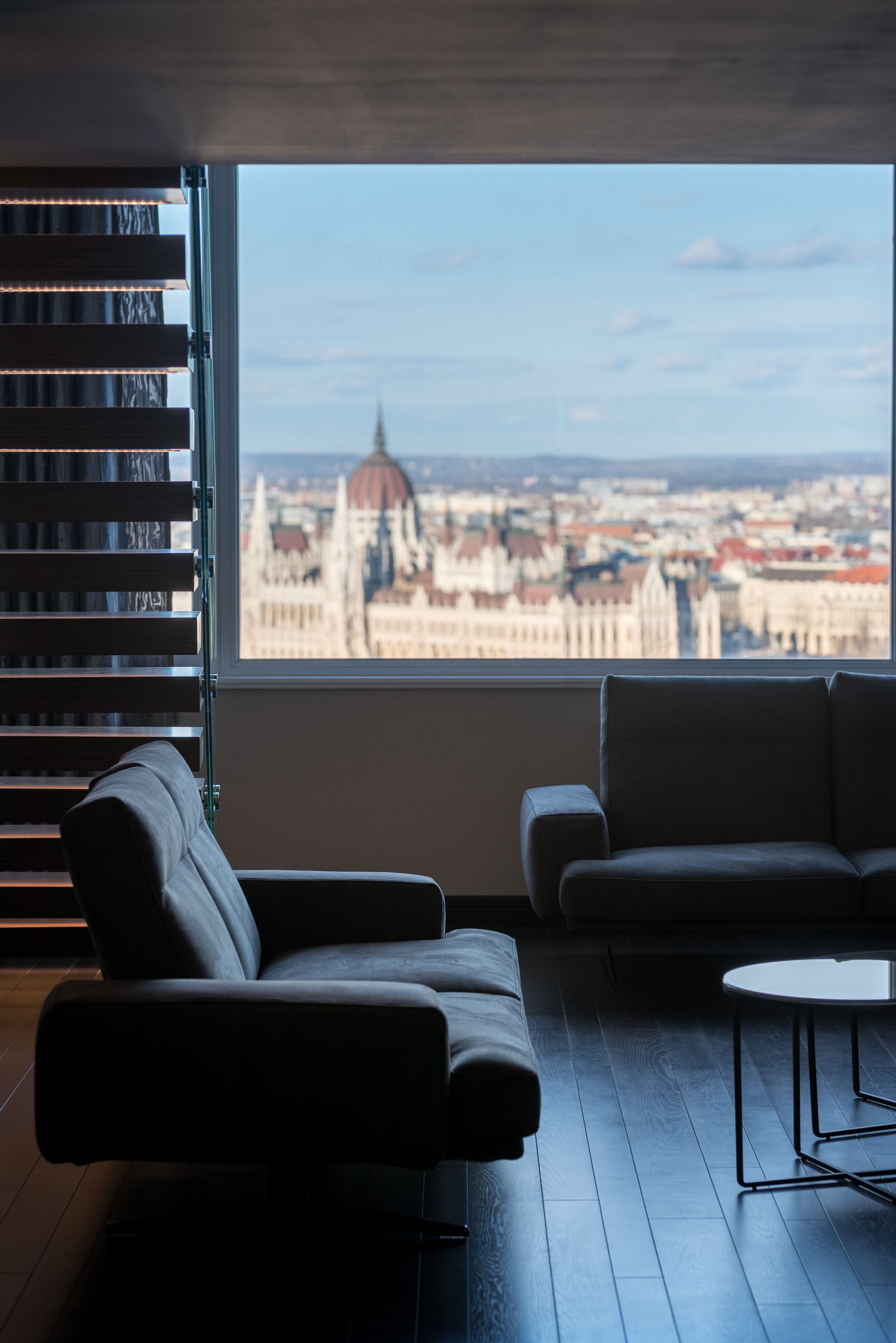 Prestige Apartment, 4 Bedrooms | 2 soverom, skrivebord og wi-fi (inkludert)