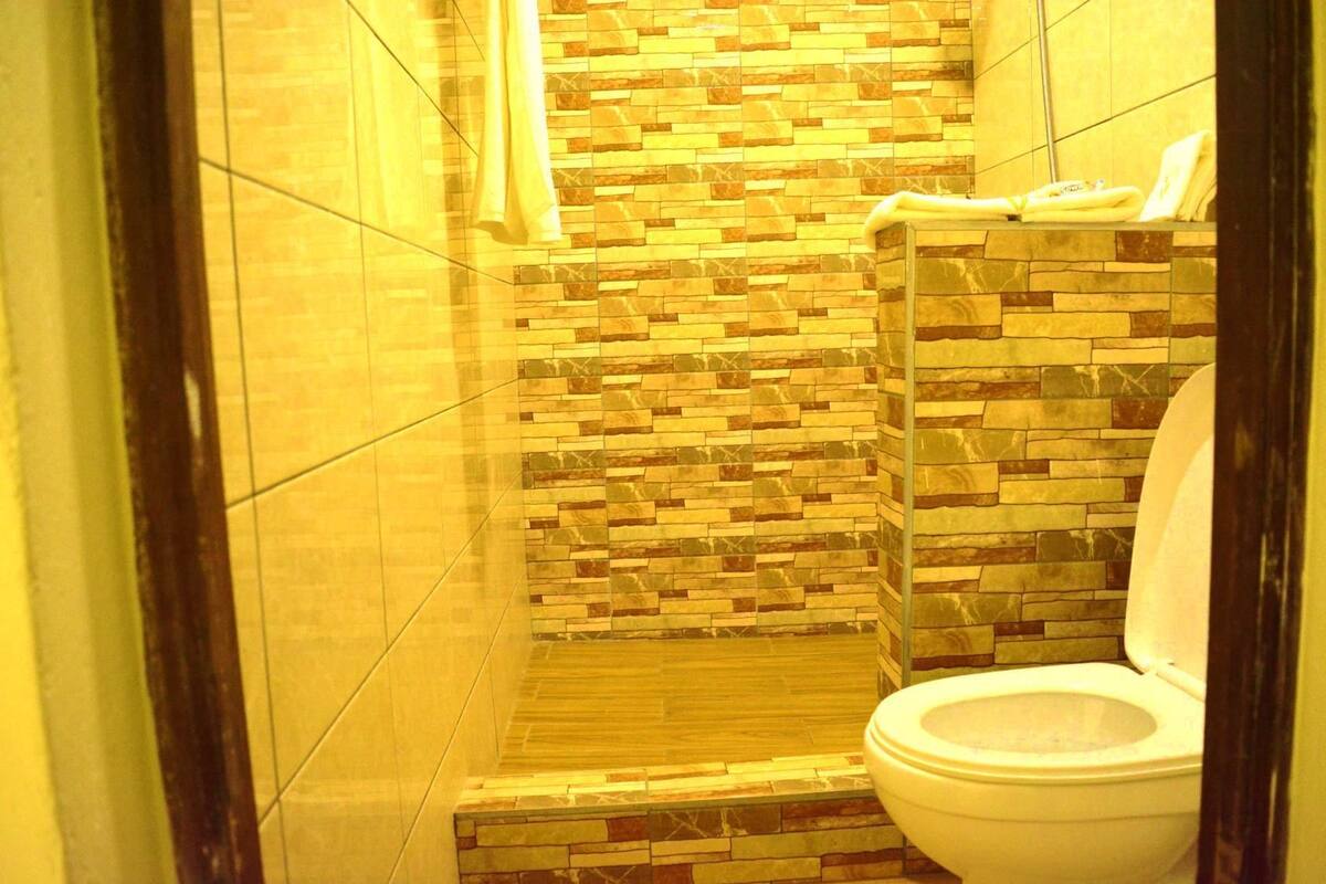 Standard Room, 1 Double Bed | Bathroom