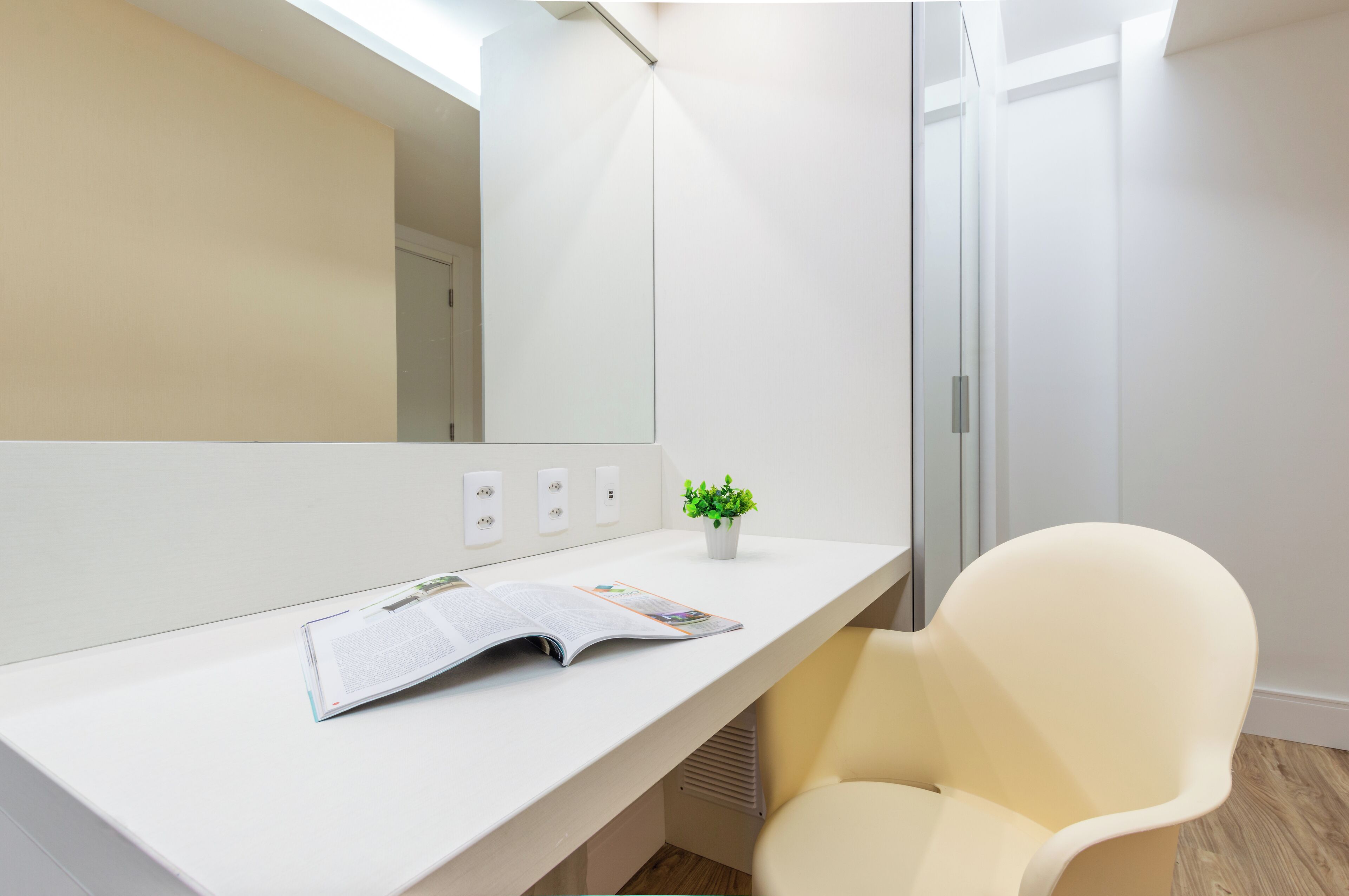 1 bedroom, hypo-allergenic bedding, in-room safe, desk