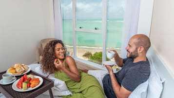 Premium Frente Mar casal +1 | 1 dormitorio, ropa de cama hipoalergénica, caja fuerte y escritorio