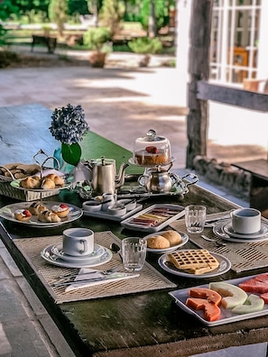 Petit déjeuner préparé à la commande compris tous les jours