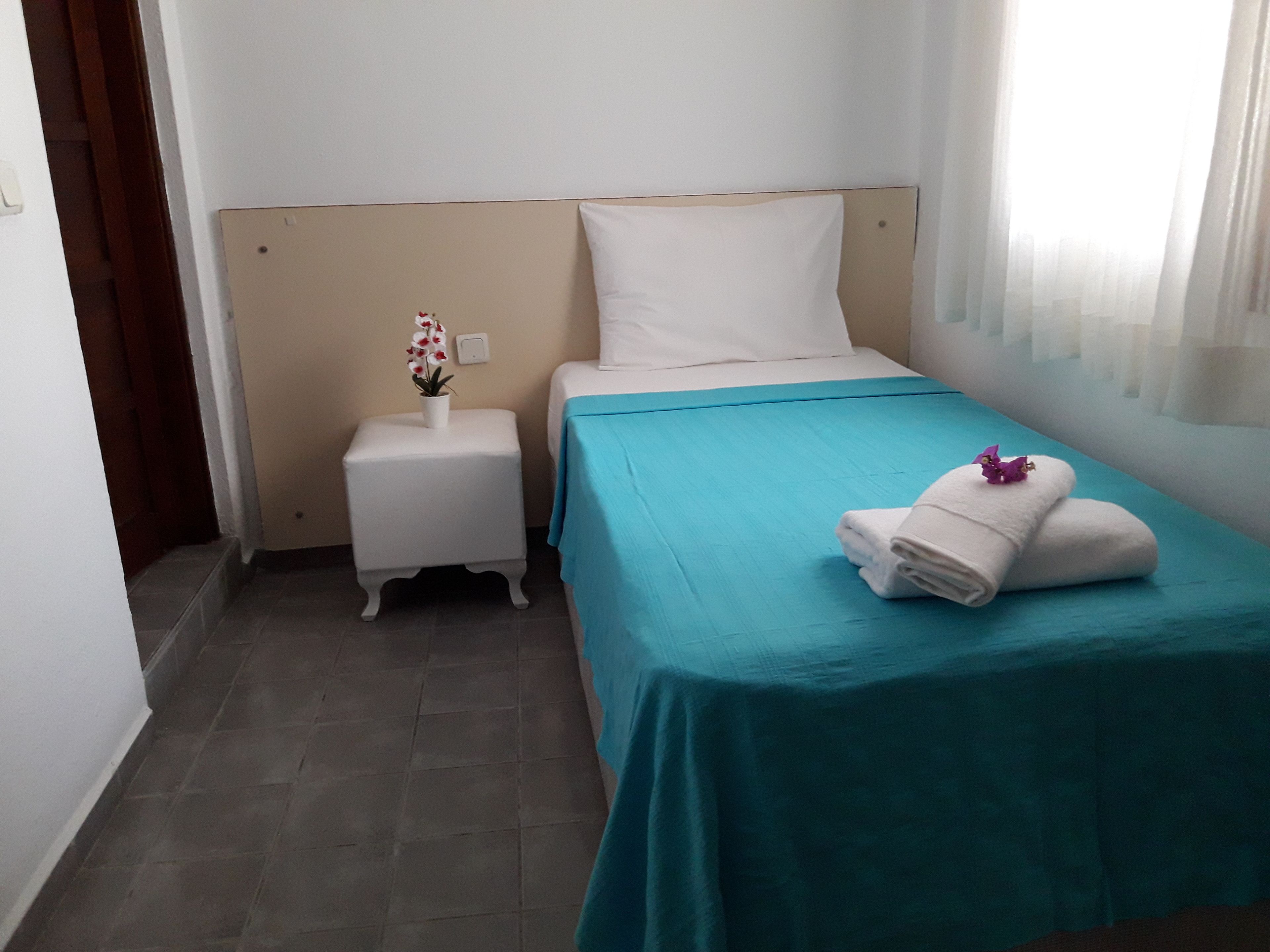 Single Room | Minibar, desk, laptop workspace, free WiFi