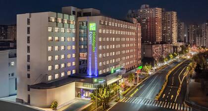 Holiday Inn Express Shanghai Changyang Road by IHG