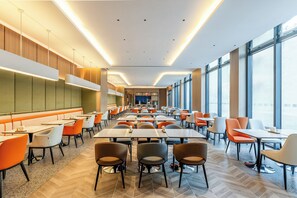 Free daily buffet breakfast - Holiday Inn Express Shanghai Changyang Road by IHG (Shanghai)