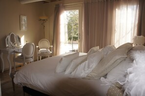Suite | Premium bedding, individually decorated, individually furnished, desk - Le Mas de Cotignac (Cotignac)