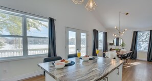 Superior Chalet, 4 Bedrooms, Kitchen, Lake View | Private kitchen | Full-sized fridge, microwave, oven, stovetop