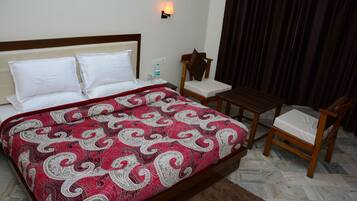 Premium bedding, rollaway beds