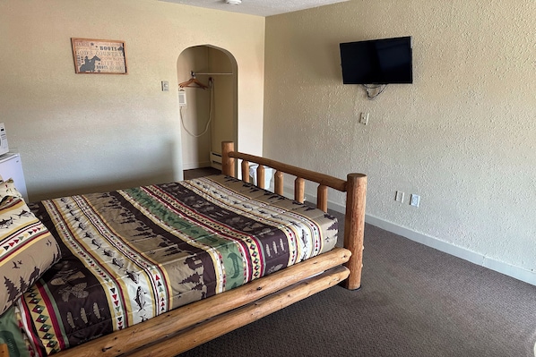 Ferros/tábuas de passar roupa, Wi-Fi de cortesia, roupa de cama