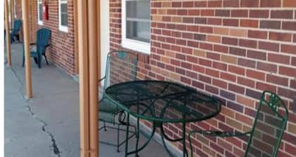 Love Hotels Murdo by OYO on Interstate 90