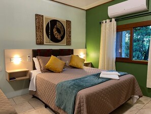 Comfort Triple Room | Premium bedding, minibar, individually decorated, iron/ironing board