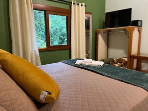 Comfort Triple Room | Premium bedding, minibar, individually decorated, iron/ironing board