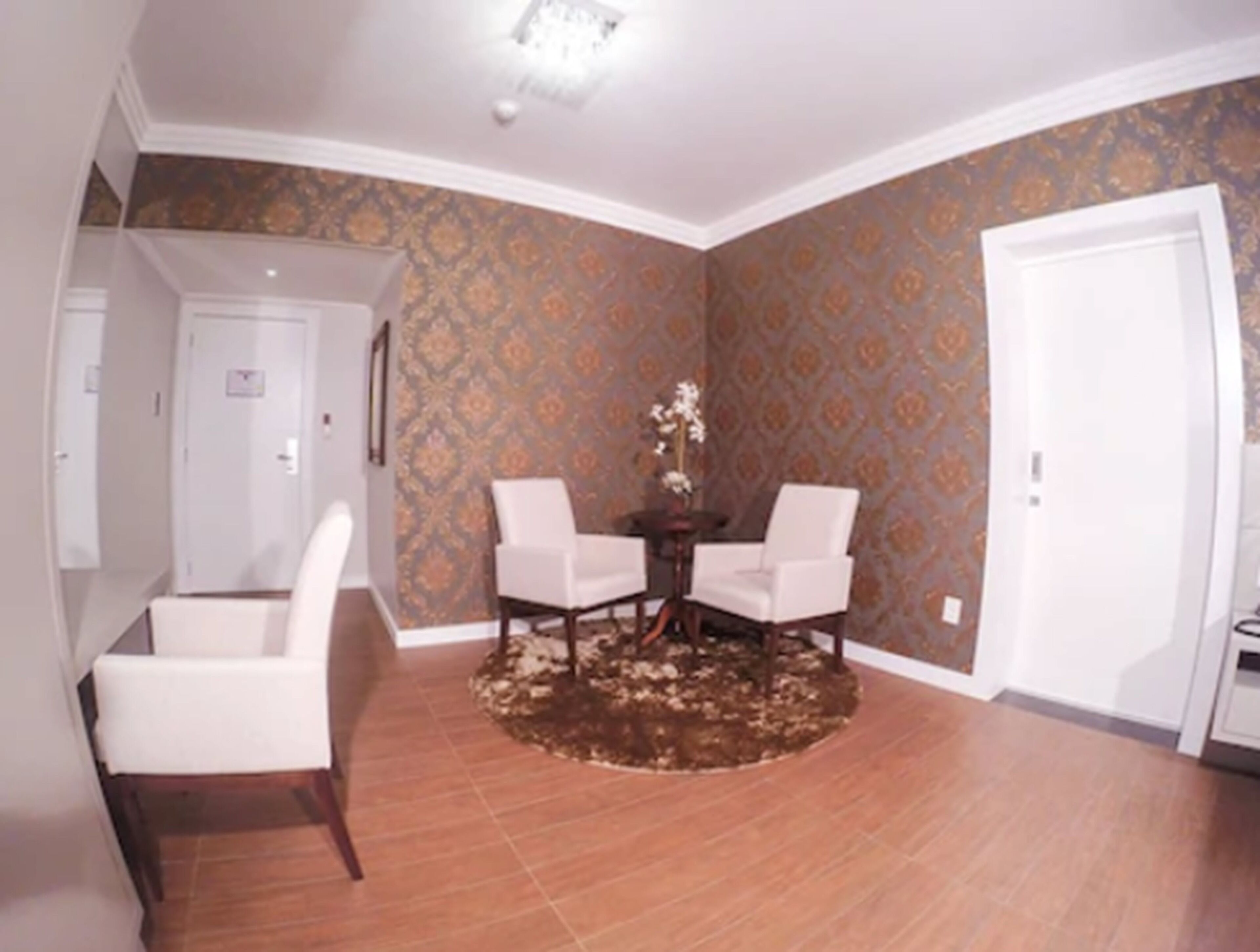 suite, hot tub | living area | flat-screen tv