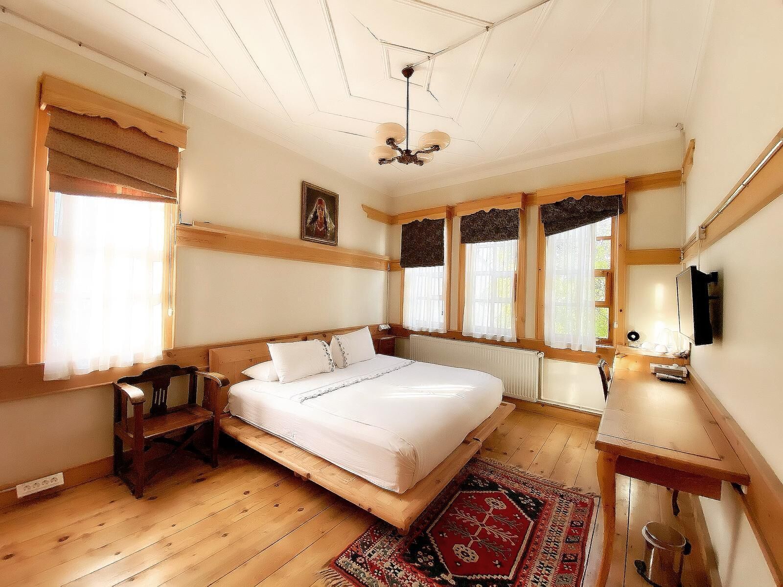 Double Room | Free minibar, desk, soundproofing, iron/ironing board