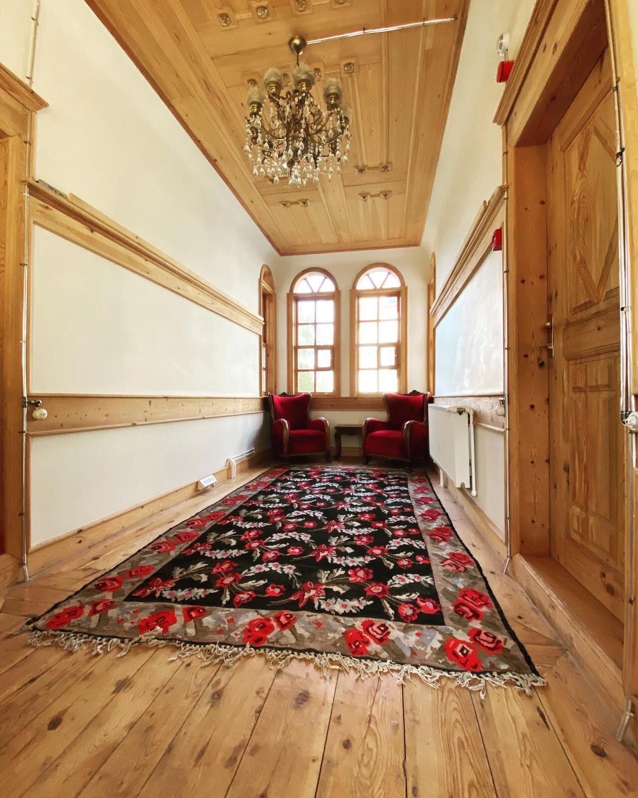 twin room | living area | lcd tv